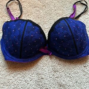 Victoria’s Secret pretty little things push-up bra 34D